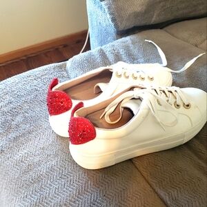 Betsy johnson heart shoes